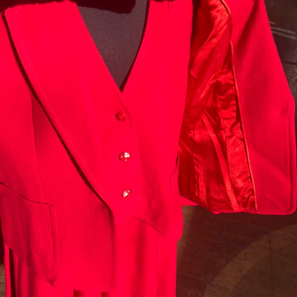 red 3pc vintage wool circle skirt set/suit - Picture 3 of 16